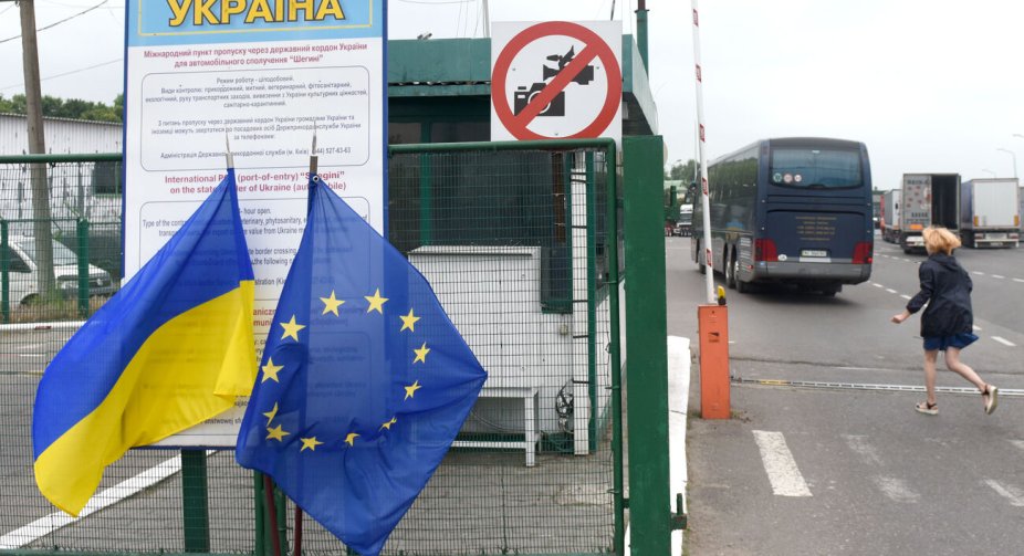 МЗС: Українському безвізу с ЄС нічого не загрожує   