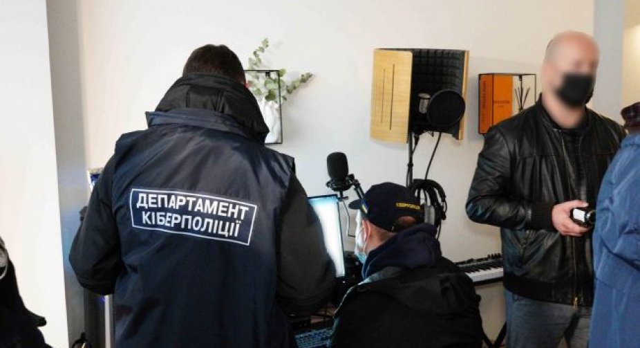 Викрито українського хакера, який атакував понад сто компаній і завдав збитків на 150 млн доларів