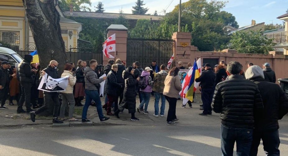 В Одесі під Генконсульством Грузії вимагали свободу Саакашвілі