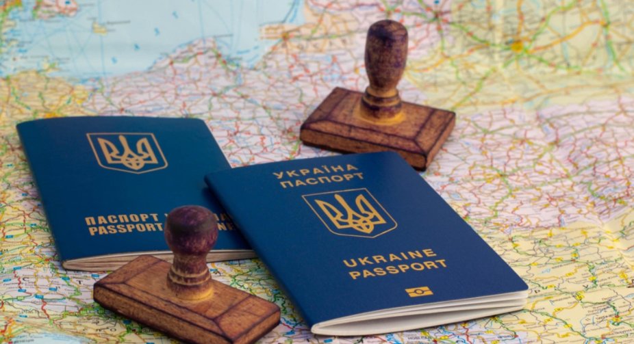 Сьогодні Україна може покинути список COVID-безпечних країн для подорожей до Євросоюзу. Доля везвізу
