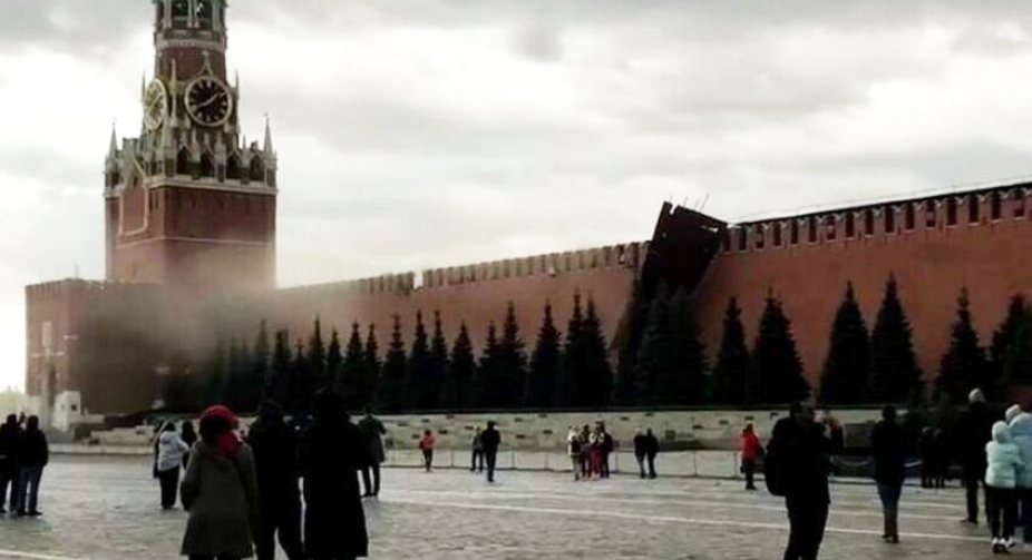 Strong wind in Moscow blow off parts of roof at Kremlin's wall