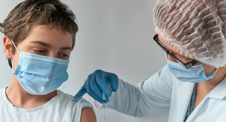 МОЗ дозволив щеплювати дітей від коронавірусу