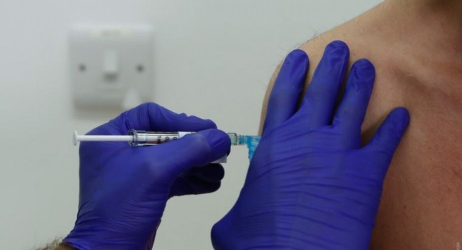 Людям із протипоказаннями до COVID-вакцинації почнуть видавати довідки
