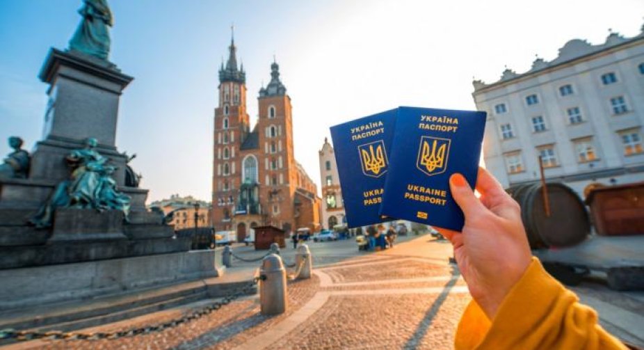 ЄС залишить Україну в "зеленому списку" ще мінімум на два тижні