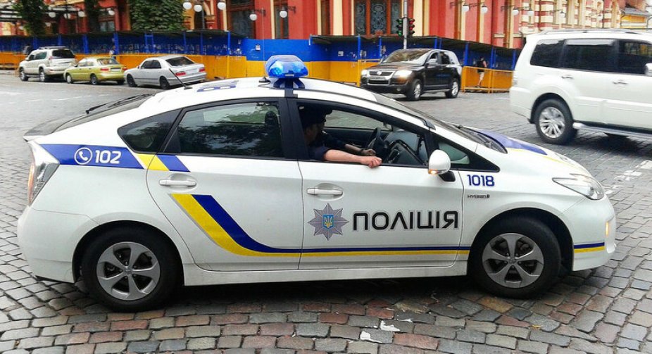 Патрульних зобов'яжуть працювати із включеними бодікамами