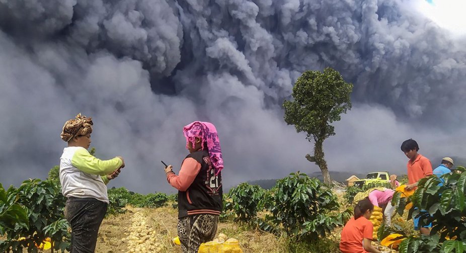 Death toll from volcanic eruption in Indonesia rises to 15