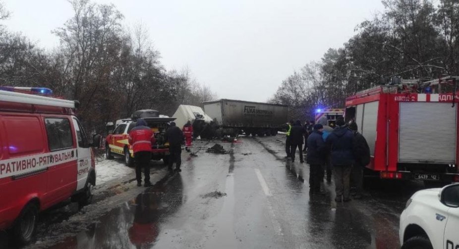 Маршрутка, яка потрапила у смертельну ДТП на Чернігівщині, була переобладнана з вантажного спринтера, - Найєм