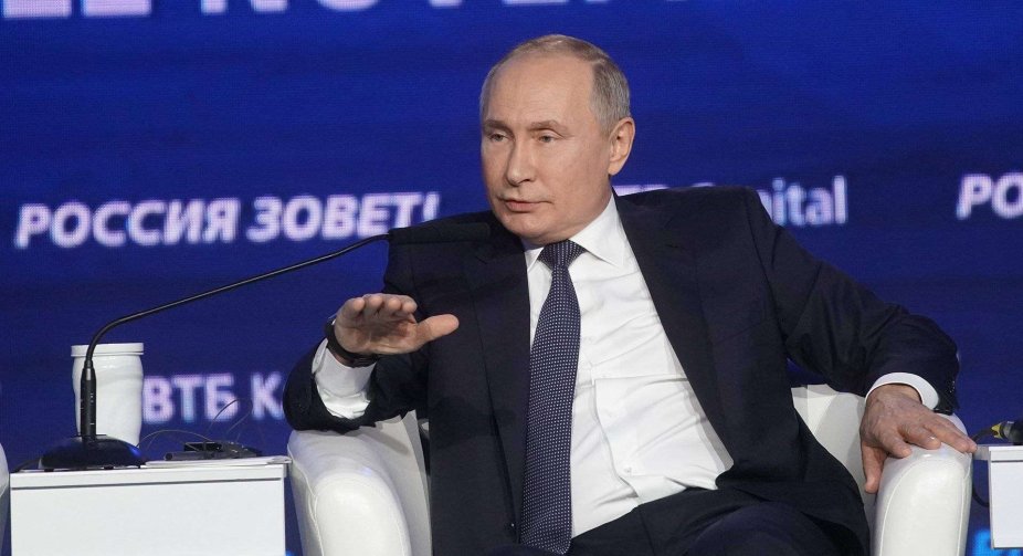 Путін розповів, що таксував після розпаду СРСР