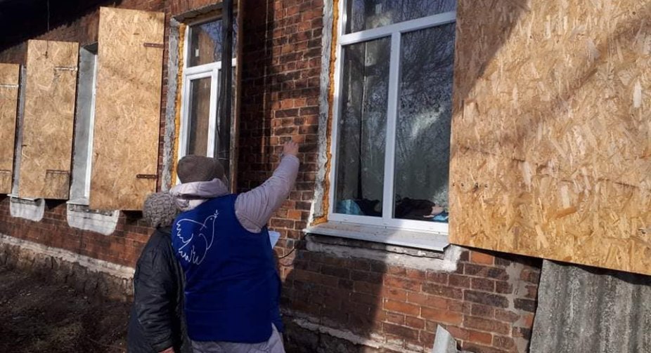 Бойовики обстріляли Травневе: пошкоджено два житлові будинки