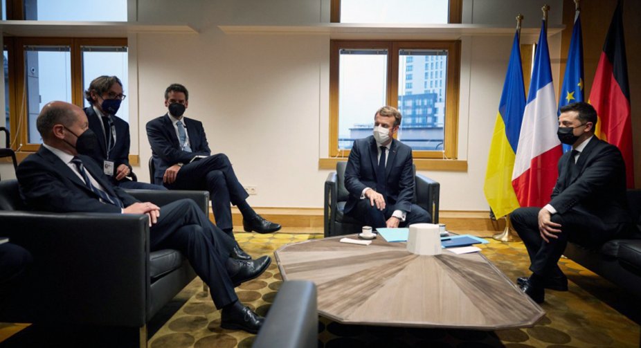 Zelensky, Macron and Scholz agreed to make efforts to stabilize Donbas and recalled the Russian Federation
