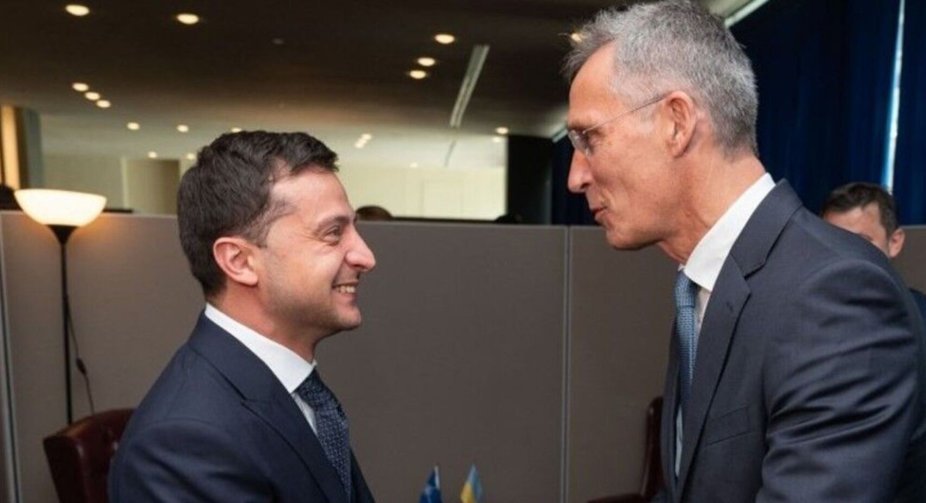 Сьогодні Володимир Зеленський зустрінеться з Йєнсом Столтенбергом у Брюсселі