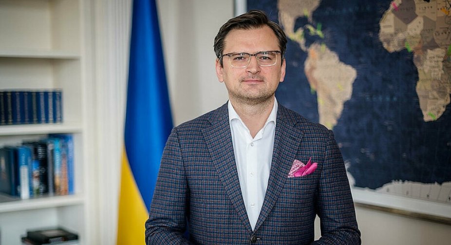 Україна захищатиметься, навіть якщо Захід "похитнеться" – Кулеба