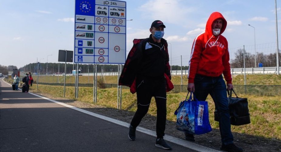 Польща спростила умови для заробітчан: Дуда підписав закон