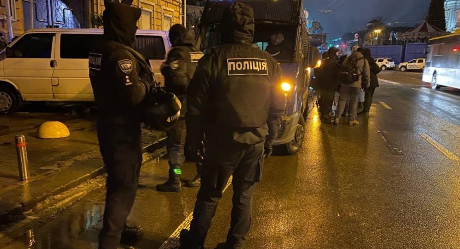 Poroshenko's case: the Pechersky Court brought a paddy wagon