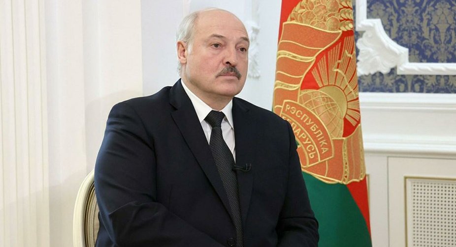 Лукашенко має намір відправити війська на кордон із Україною