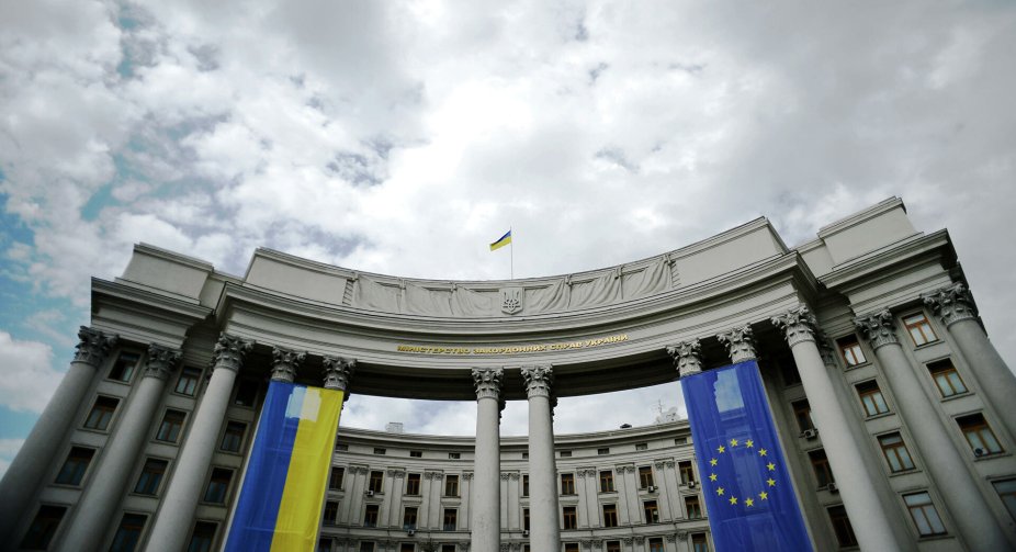 Україна вимагає спростування заяв президента Хорватії, у МЗС викликали посла