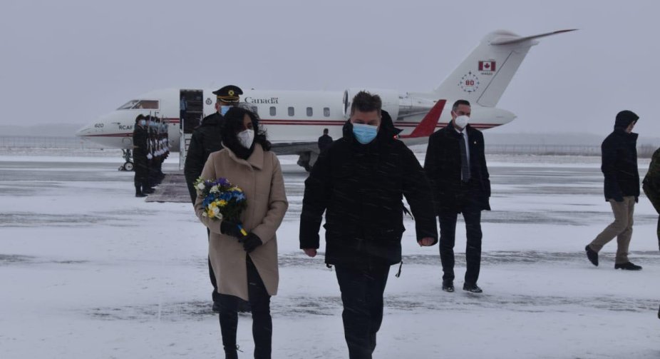 В Україну прибула міністр оборони Канади