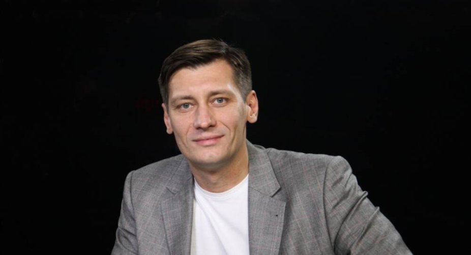 Російського опозиціонера Дмитра Гудкова не впустили до Грузії
