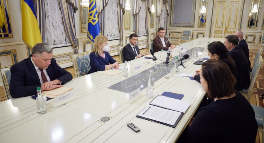 Пріоритетні напрямки співпраці та ситуація з безпекою навколо України – зустріч Зеленського з Добровскісом