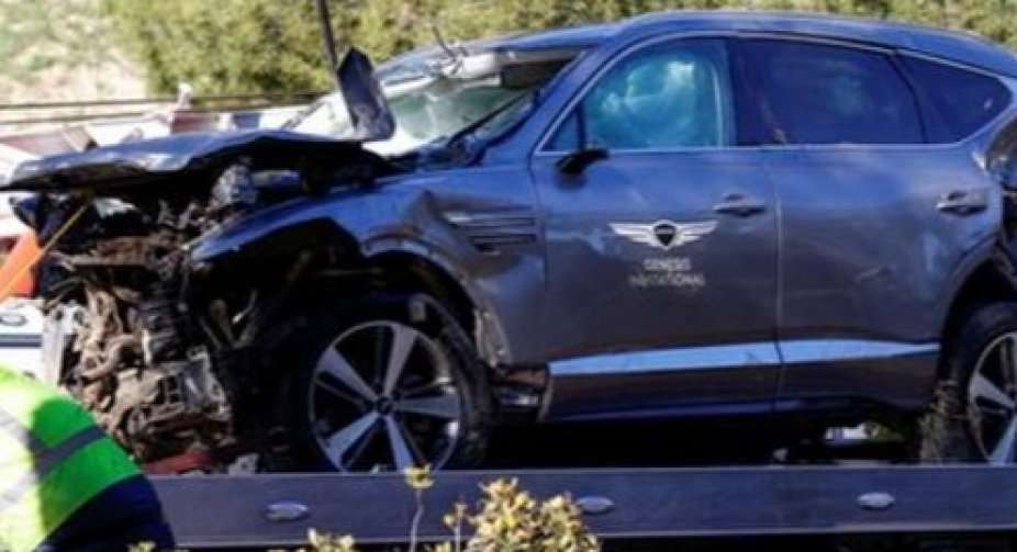 Tiger Woods car crash: Golfing great 'awake and responsive' following surgery