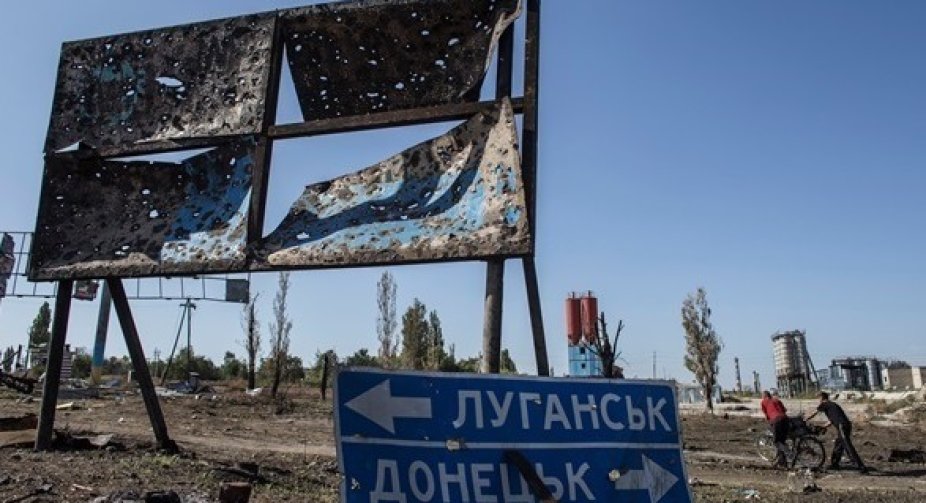Загострення ситуації на Донбасі: Україна скликає термінове засідання ТКГ