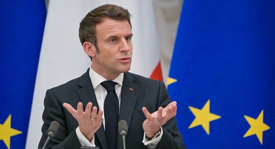 Macron convened a council over Putin's intention to recognize ORDLO