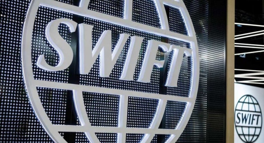 ЄС, США та Канада відключають банки РФ від SWIFT та введуть санкції проти Центробанку