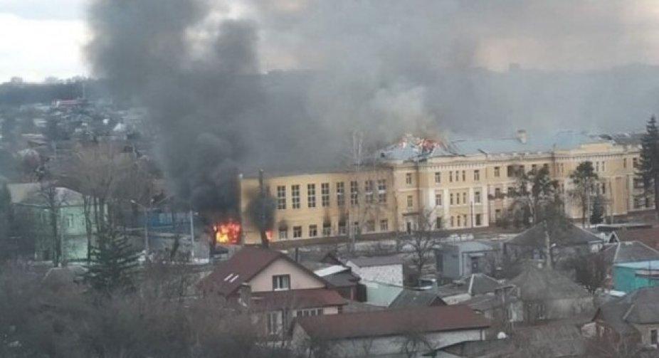 У Харкові згоріла школа