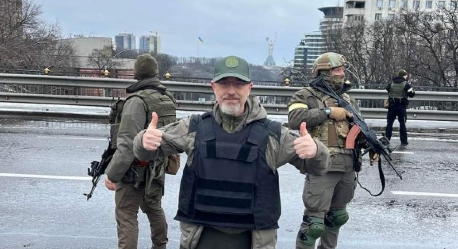 Уже понад 66 тисяч чоловіків повернулись з-за кордону захищати Україну - Резніков