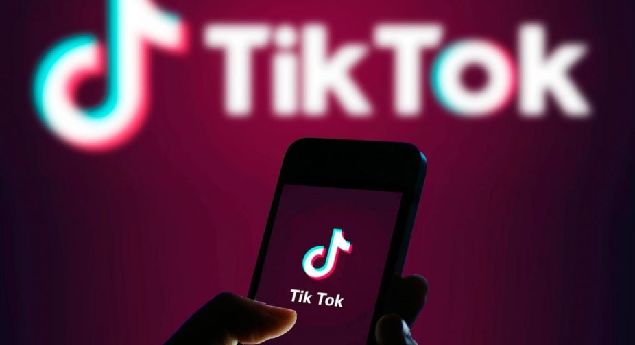 TikTok тимчасово зупиняє роботу в Росії