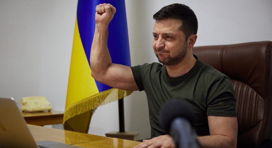 Зеленський подякував Байдену за заборону імпорту російської нафти