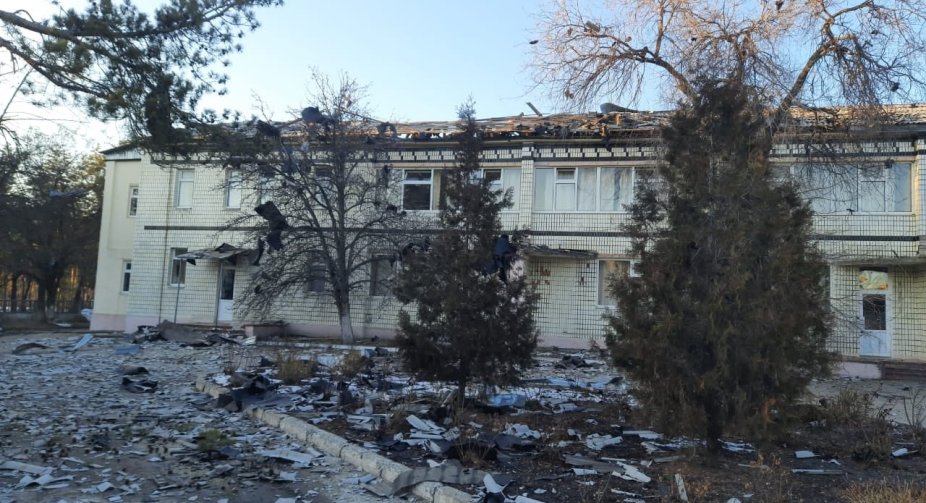 Російські війська відкрили вогонь по дитячій лікарні в Сєвєродонецьку, жителі Гірського витримали авіаудар, – Гайдай