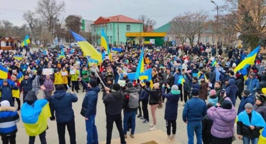 Терор та фільтраційні табори. У Херсоні через протести місцевих жителів окупанти планують влаштувати "великий терор" - Times