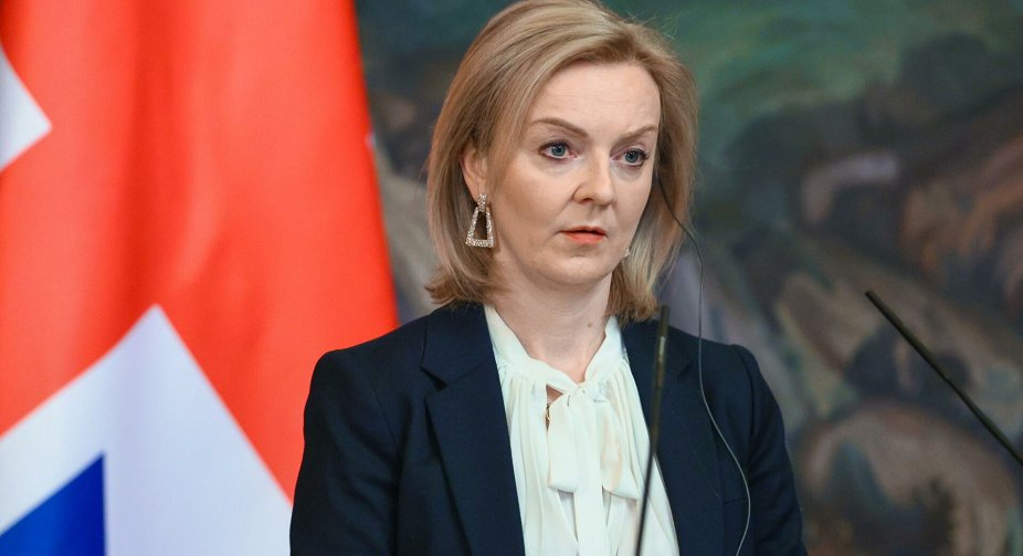 Глава МЗС Британії: ми не маємо дозволити продати Україну