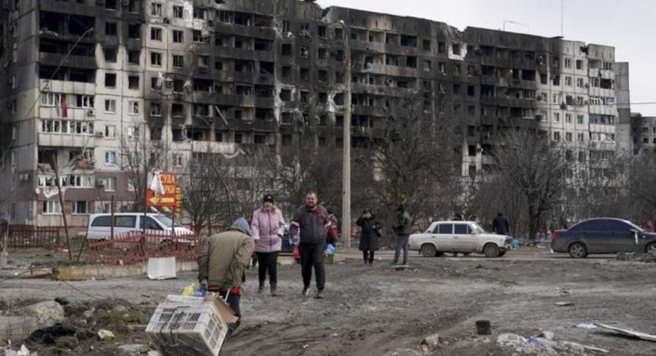 Окупанти продовжують наступ на Маріуполь, але центр міста під контролем України, - розвідка Британії
