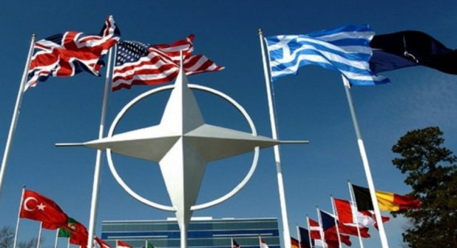Країни НАТО обговорюють постачання важкої зброї Україні
