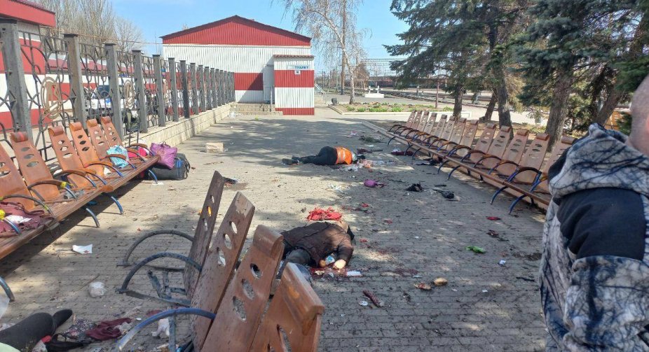 The President of Ukraine commented on the attack on people in Kramatorsk PHOTO