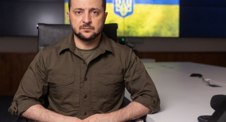 Російські пропагандисти так поспішали перекласти відповідальність на українські сили, що випадково видали винність Росії - Зеленський
