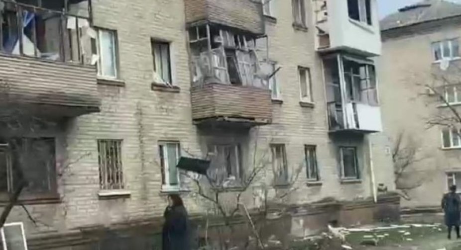 Російські окупанти обстріляли школу та дві багатоповерхівки у Сєвєродонецьку