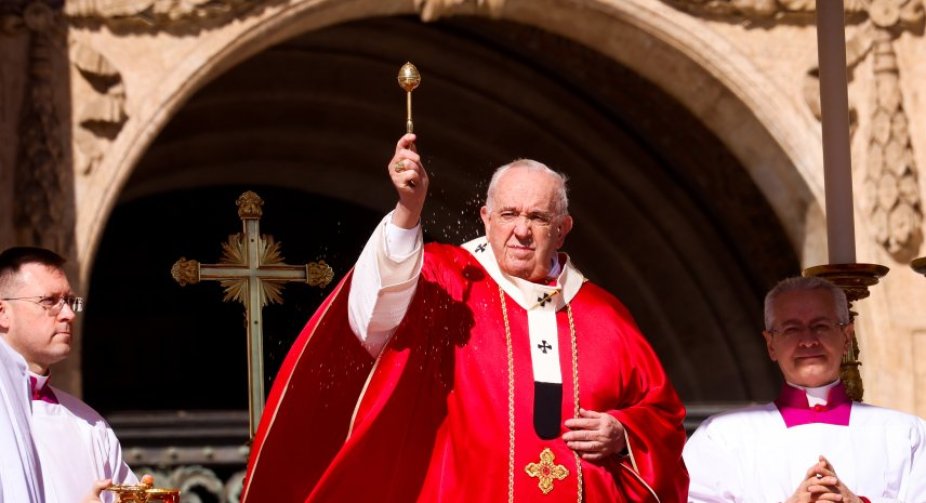 Pope Francis called for negotiations and an Easter truce in Ukraine