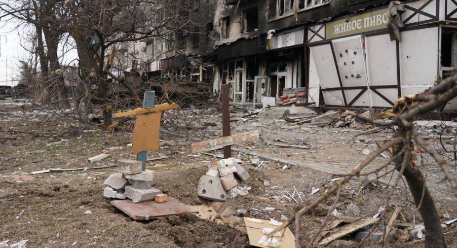 Occupiers prevent Mariupol residents to bury deceased relatives, 13 mobile crematoriums operate in the city - City Council