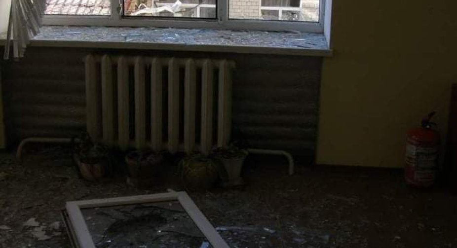 За добу російські окупанти 24 рази обстріляли будинки та інфраструктуру Луганської області, двоє людей загинули, ще двоє поранено