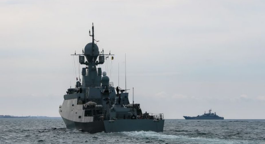 Russian ships withdrew 200 km from the coast of Ukraine, air reconnaissance does not stop, the losses of sailors are impressive