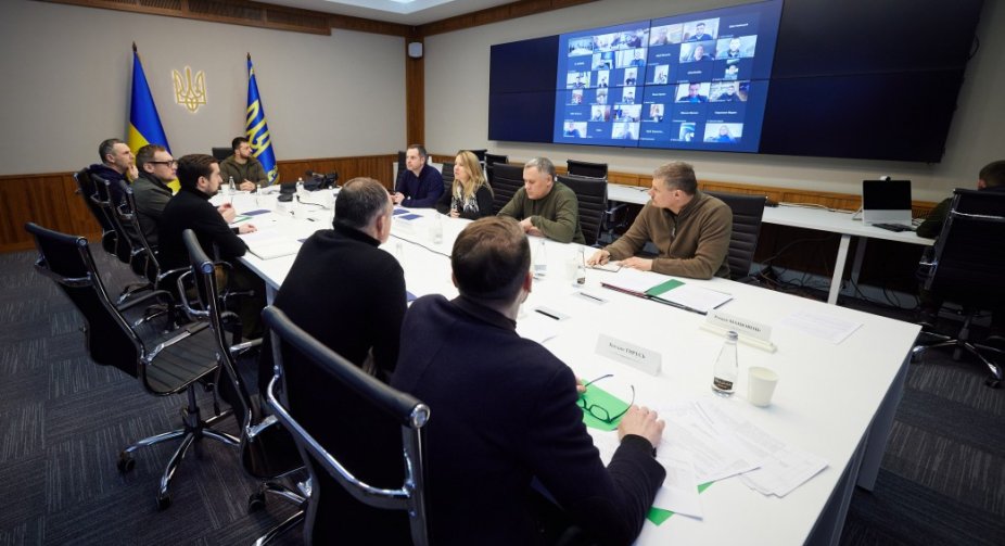 Зеленський обговорив із членами уряду та парламенту законодавчі ініціативи держави в умовах війни