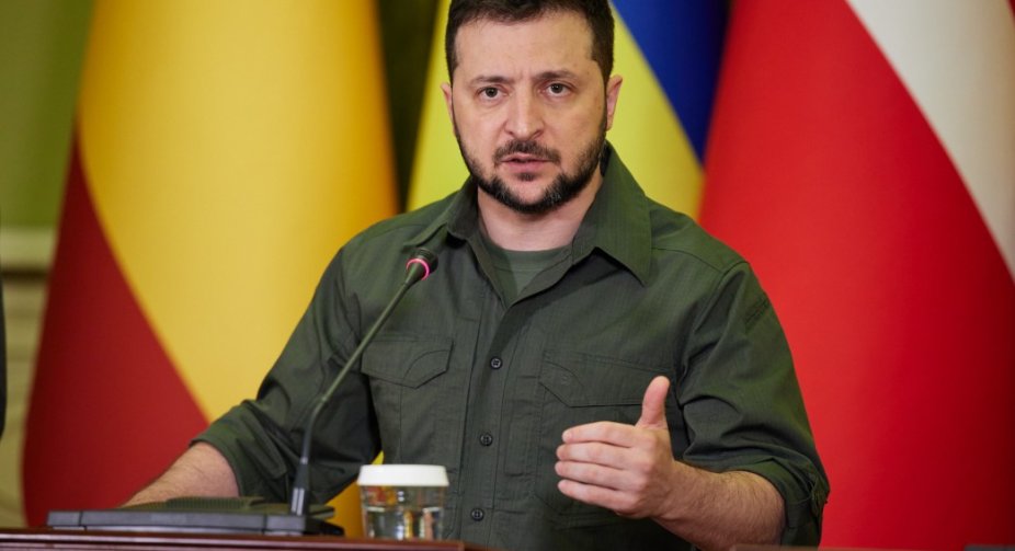 Зеленський заявив про підготовку до деблокади Маріуполя військовим шляхом