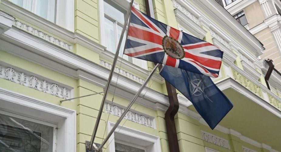 Посольство Великобританії повертається до Києва