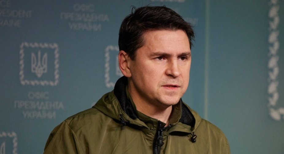 Подоляк закликав організувати гумкоридор для виходу цивільних із Маріуполя