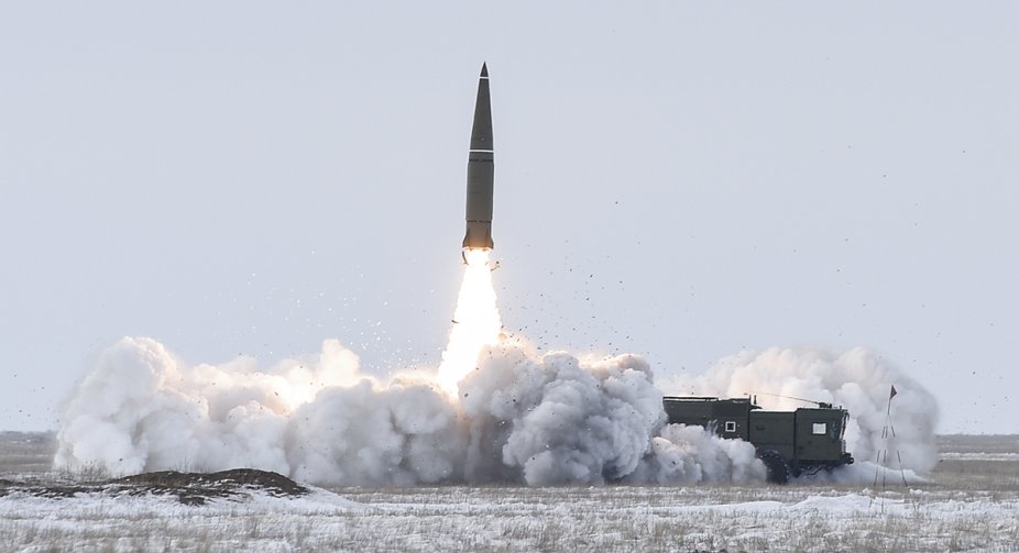 Поповнити запаси високоточних ракет через санкції та проблеми в оборонпромі для РФ зараз досить складно   