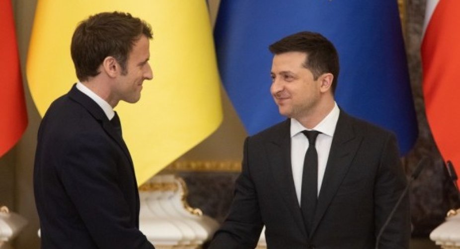 Макрон дав обіцянку Зеленському "посилити" підтримку України в плані озброєння