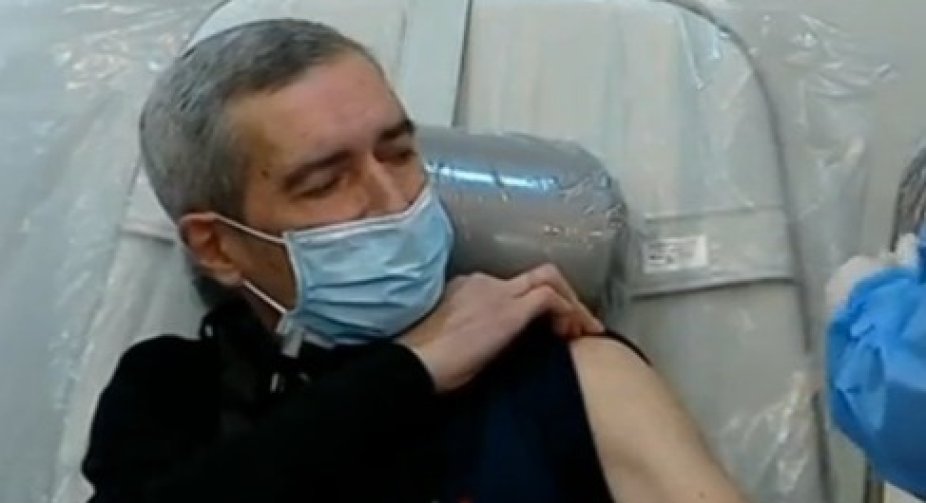 Paata Imnadze was vaccinated live with the coronavirus vaccine
